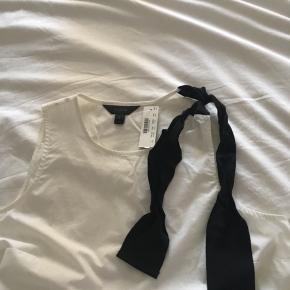 Top - Picture 3 of 4